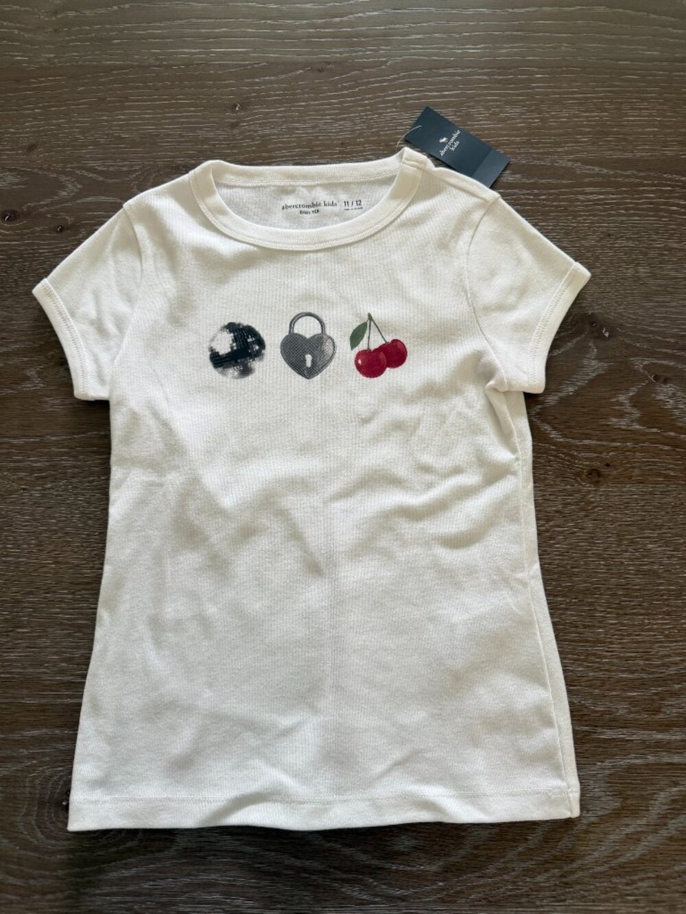 NWT! Girls Abercrombie kids white baby tee heart cherry short sleeve size 11/12